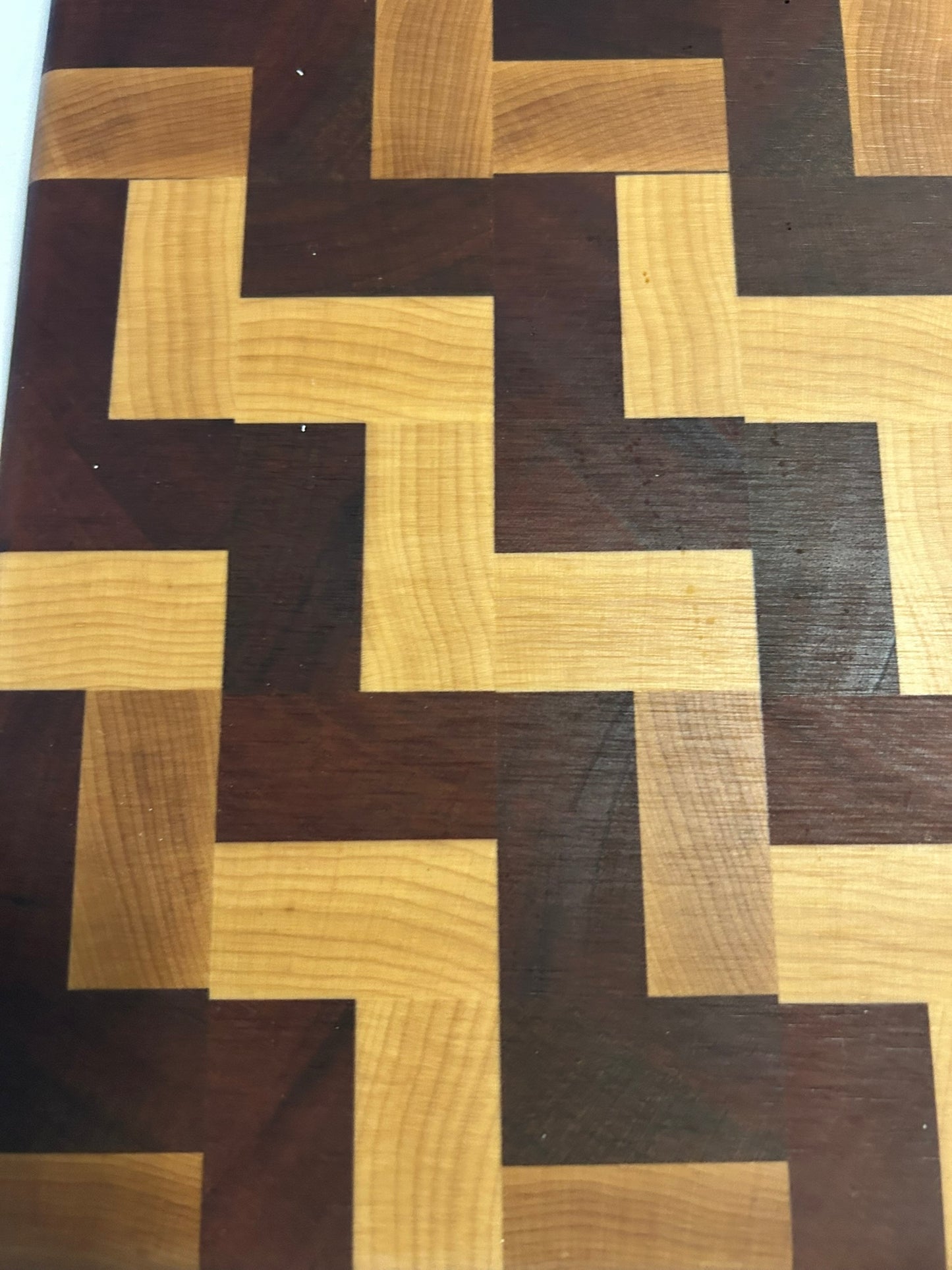 Zigzag cutting board