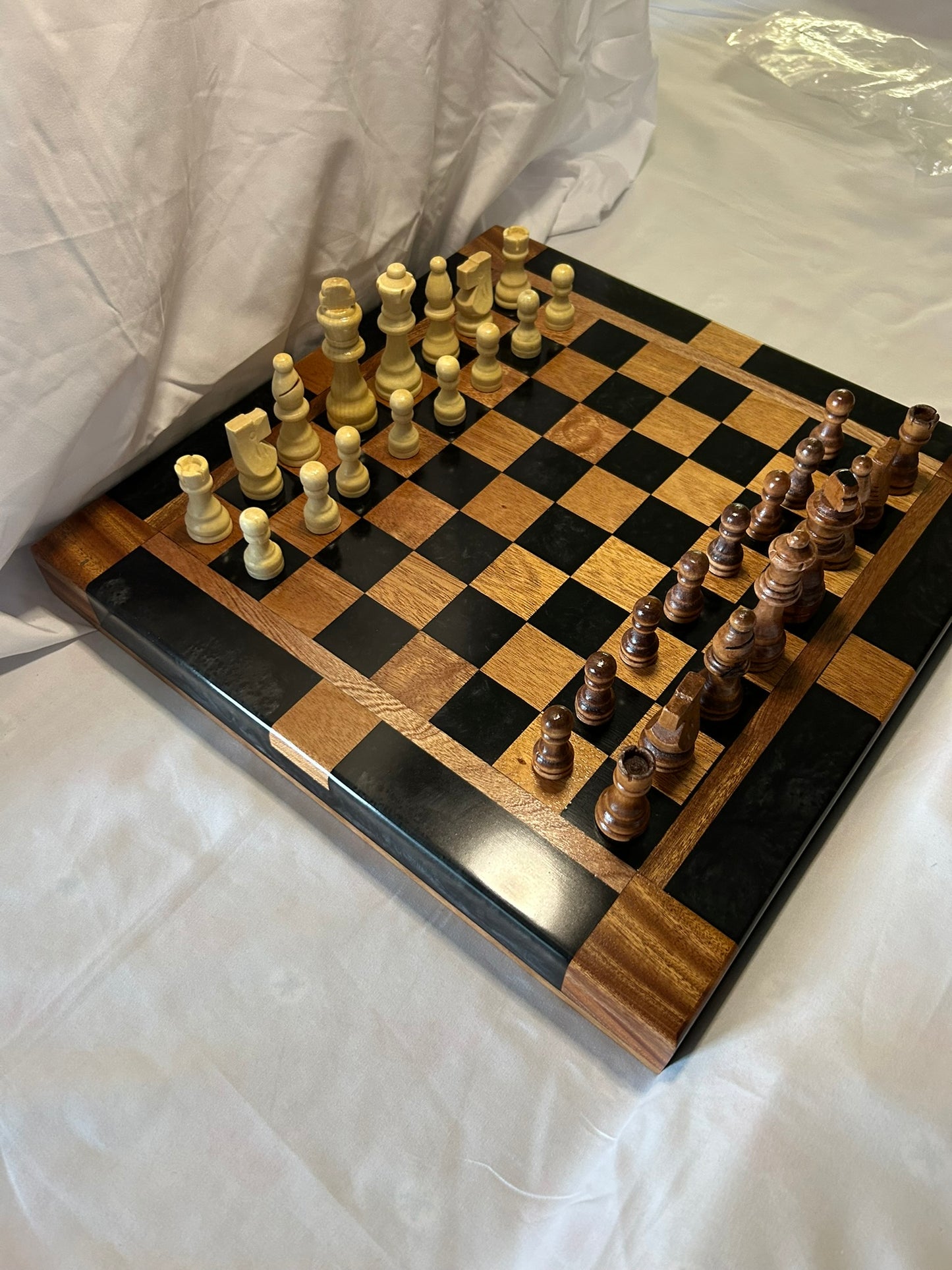 Sapele/Graphite Black Checker Board