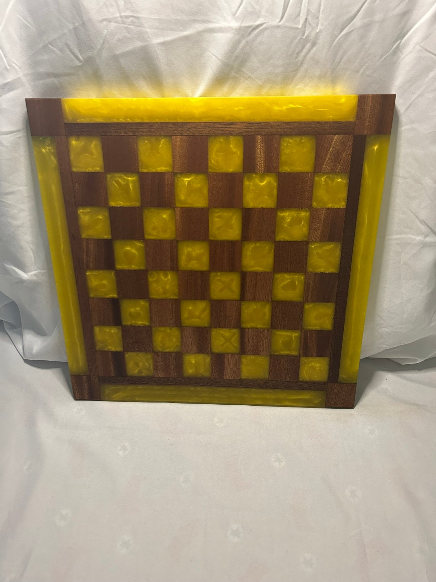 Aurelion Yellow Walnut Chess Biard