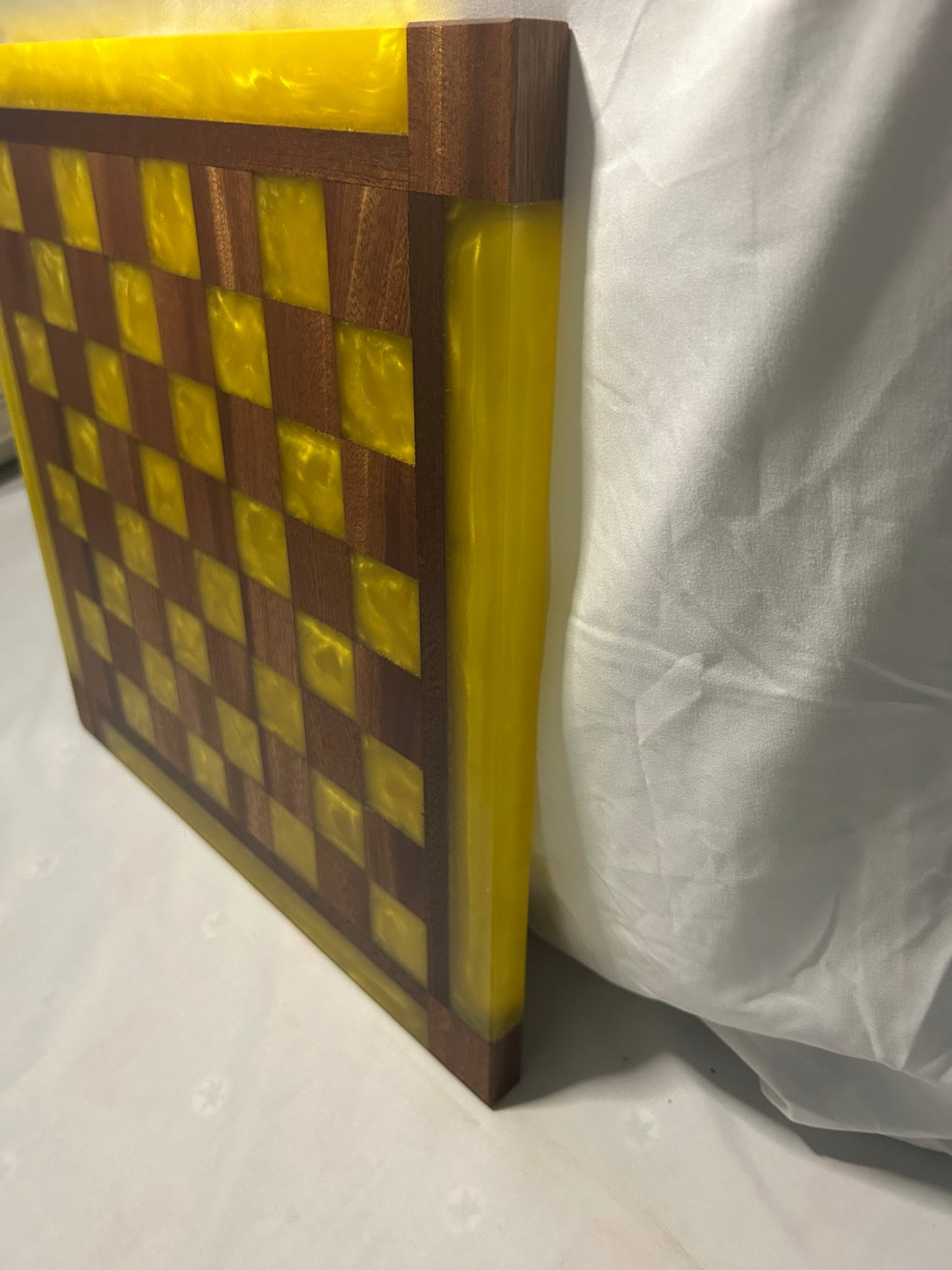 Aurelion Yellow Walnut Chess Biard