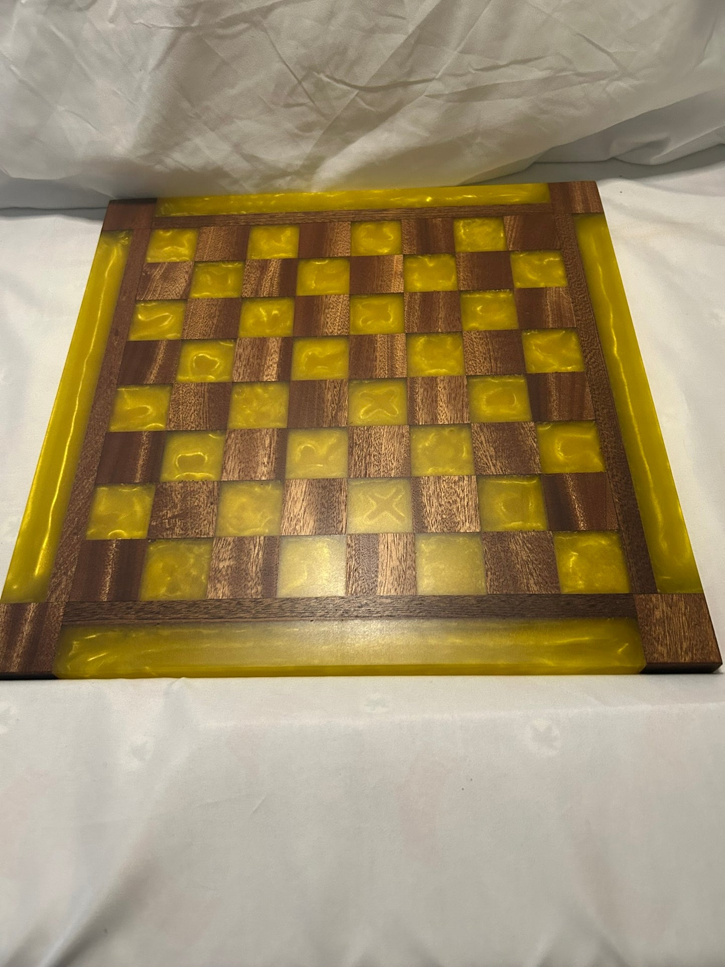 Aurelion Yellow Walnut Chess Biard
