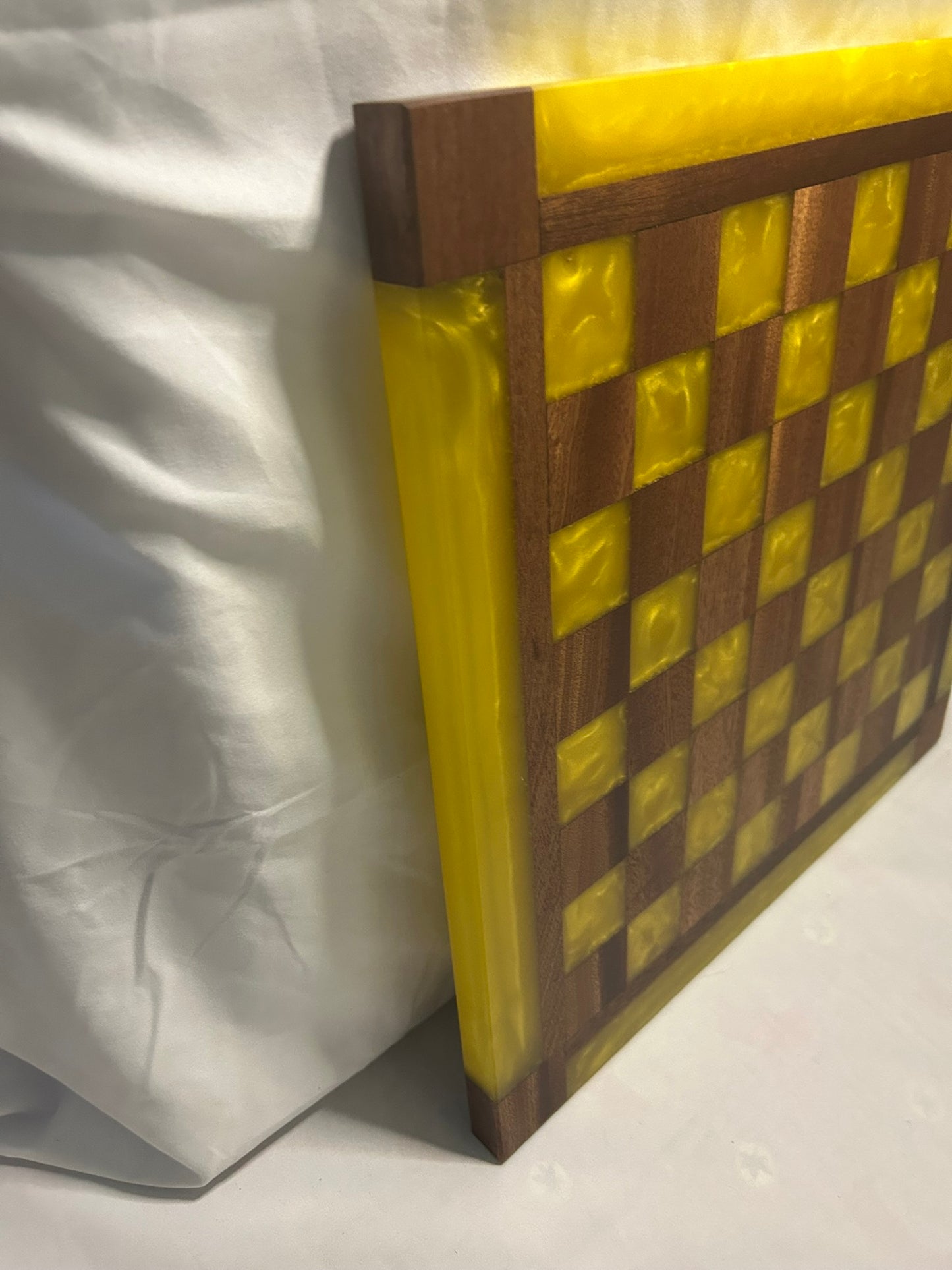 Aurelion Yellow Walnut Chess Biard